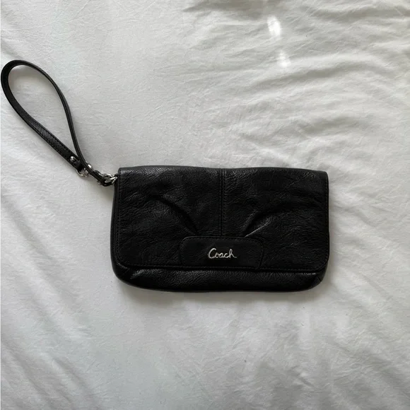 Vintage Coach Pleated Leather Wristlet - Picture 1 of 8